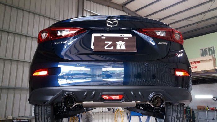 高雄 乙鑫 排氣管 2015 MAZDA3 新馬3 魂動馬3 尾飾管 閥門 ARMA 馬6 FOCUS st