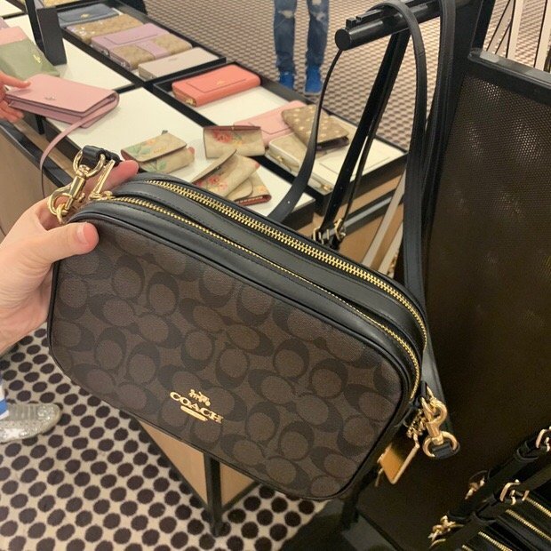 琪琪Outlet代購 Coach 39856 新款素面全牛皮雙拉鏈斜挎包 雙隔層肩背包 女士手拿包 附代購憑證