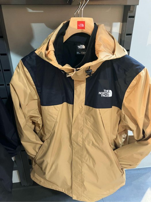 The North Face 北面 男 拼接 防水 透氣 連帽三合一外套 卡其