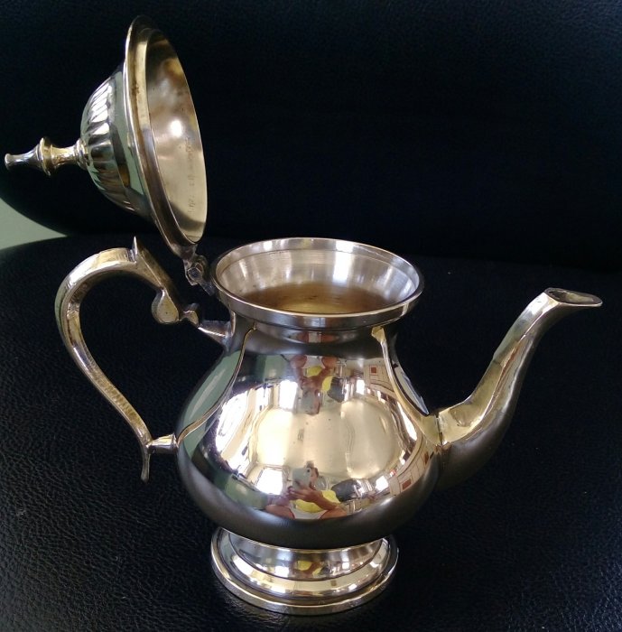 83 歐洲優雅鍍銀壺 vintage Footed silverplate Teapot with hinged lid