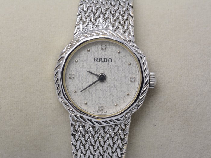 《寶萊精品》RADO 雷達表銀灰白圓型石英女子錶