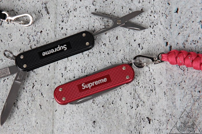 HYDRA】Supreme Victorinox Classic Alox Knife 維氏萬用刀【SUP385