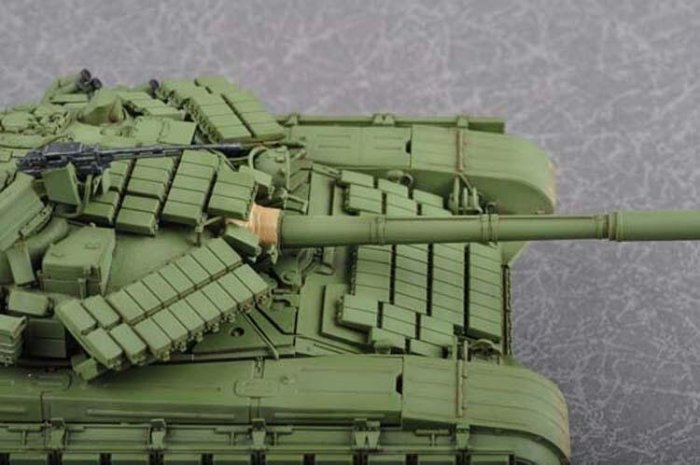 Trumpeter 小號手 1/35 蘇聯 T-64BV 主力戰車 1985年 附反應裝甲 坦克 組裝模型 05522