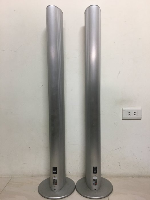 德國狗牌 MAGNAT needle 9000 alu Tower 主喇叭 落地式喇叭 新品價38000 現在不到3折