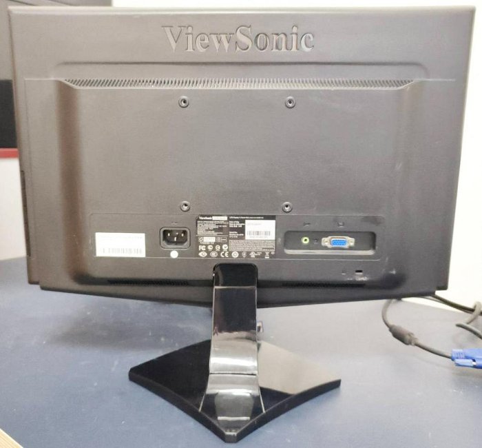 ╰阿曼達小舖╯ 二手良品電腦螢幕 顯示器 ViewSonic 優派 VA1947MA-LED 19吋 螢幕監視器 VGA 特價中