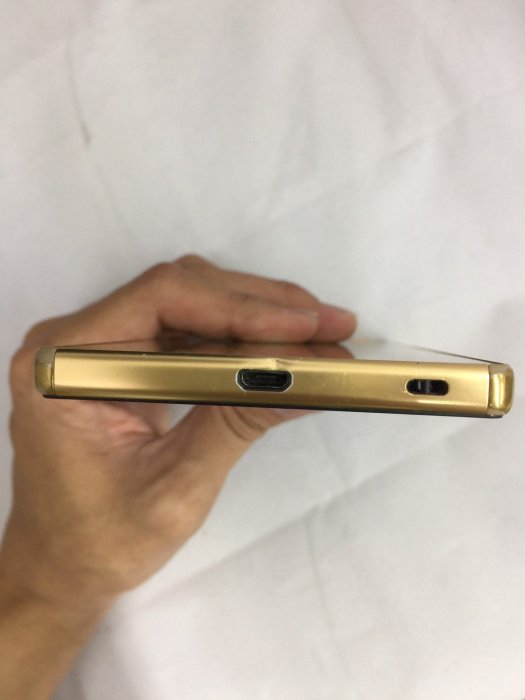 二手機 中古 SONY Z5P 5.5吋 E6853 金色 32G 手機/索尼 編A06 33號 0020