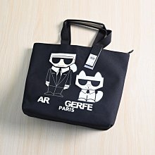 ＝86號店=預購法國KARL LAGERFELD 帆布材質 內裡防水塗膠 品牌圖案印花  女單肩手提包 如圖色