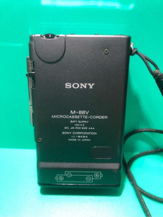 ［二手隨身聽］早期SONY MICROCASSETTE-CORDER M-88V 微型卡帶錄音機 隨身聽 待修機