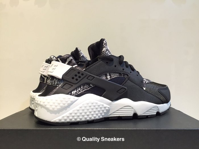 現貨 - Nike WMNS Air Huarache Run 黑武士 黑蛇 黑白 蛇紋 女段 725076 002