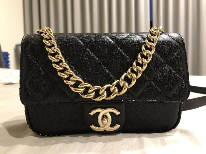 正品 二手 九成新Chanel 20 mini Coco Handle 金鍊金扣雙帶兩用黑 小型手翻蓋卯丁手提包口蓋包肩背包荔枝牛皮包 孟買包 方胖子 全配