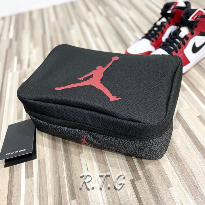 【RTG】AIR JORDAN SHOES BOX 鞋盒包 黑灰紅 手提 大飛人 爆裂紋 現貨 9B0388-GK9