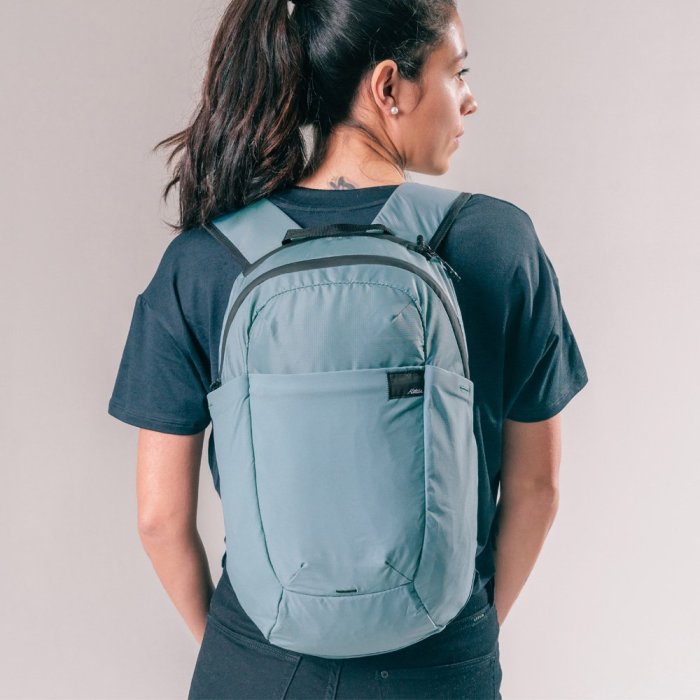 Matador ReFraction Packable Backpack16L輕量防水便攜折疊背包