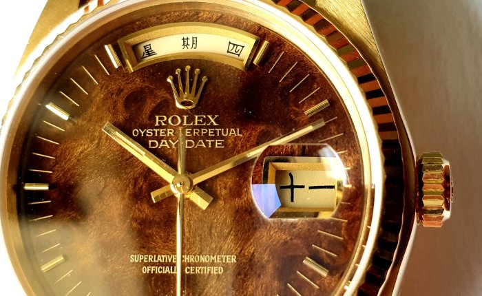 ROLEX 勞力士全原裝收藏品DAY-DATE 18038 超稀有木紋面加上中文字星期