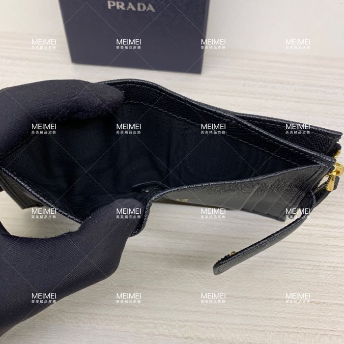 30年老店 現貨 PRADA saffiano leather wallet 短夾 皮夾 黑色 拉鍊 1ML047