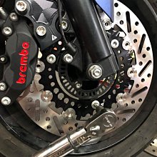 駿馬車業  YAMAHA  N MAX 155 BREMBO 黑底紅字對四配ZOO 浮動碟盤260mm配對四260卡座