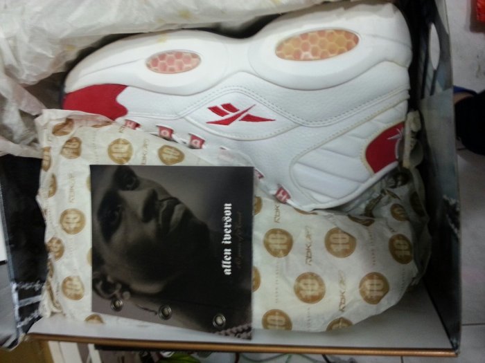 全新  REEBOK QUESTION MID IVERSON  10周年特別版    白紅色  SIZE 9.5,10