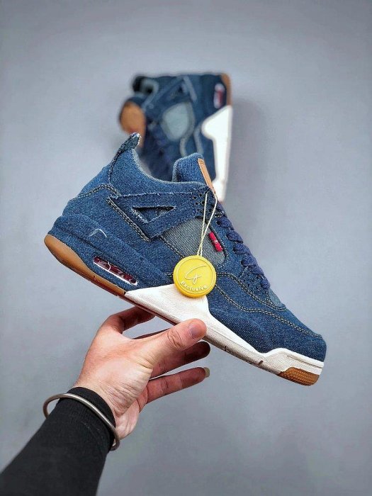 【換糖鋪子】 Levi’s x Nike Air Jordan 4 Retro&#92;