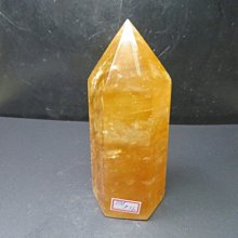 【競標網】天然3A酒黃冰洲水晶柱(K66)778克(網路特價品、原價1000元)限量一件
