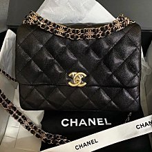 Chanel  新款荔枝紋肩背包 黑 23 cm 現貨