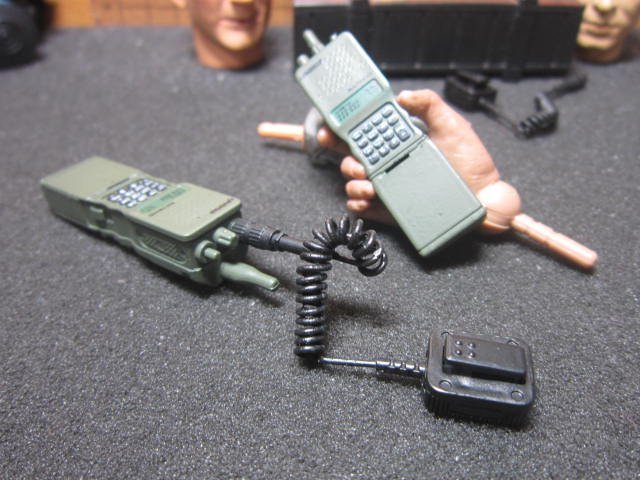 T2通信裝備 MT美國海軍1/6軍綠衛星電話一個(附話筒) mini模型