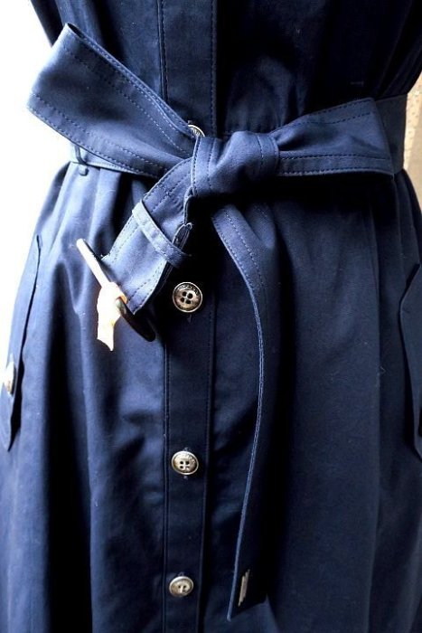 *Beauty*BURBERRY日本藍標深藍色荷葉袖短袖洋裝36號7500   元WE17