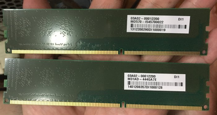 更新拆下良品 asus 桌機使用 ddr3 1600 4GB  一共有兩條  一共  8GB 1333應該可以用