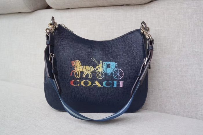 【小怡代購】 全新 COACH 76966 美國正品代購新款女士月亮包 手提包 單肩包 超低直購