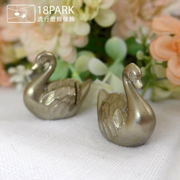 【18Park 】小巧可愛 Swan [ 天鵝紙鎮/紙牌 ]