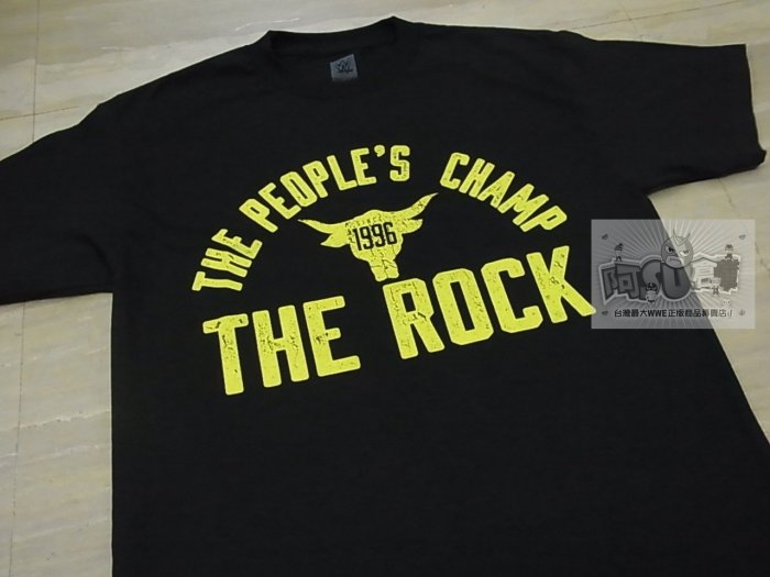 ☆阿Su倉庫☆WWE The Rock Bringing It For 20 Years T-Shirt 巨石強森 特價