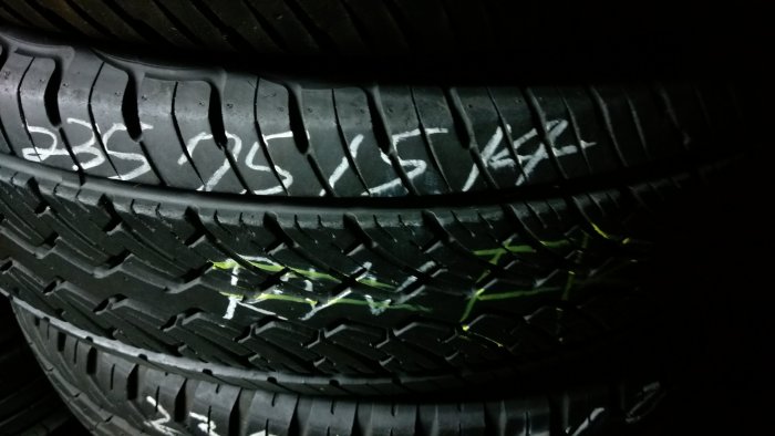 兆賀輪胎批發出口 USED TIRE EXPORT~235/75/15