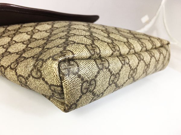 已售出＊奢華大道國際精品＊【G1538】GUCCI 咖啡色PVC掀蓋斜背扁包223666