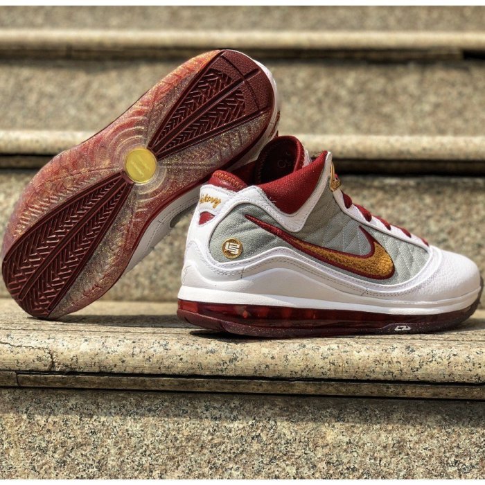 正品】Nike LeBron 7 QS “MVP” 白紅金扣運動籃球休閒CZ8915-100潮鞋