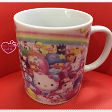 小花花日本精品♥ Hello Kitty 三麗鷗樂園25週年 陶瓷馬克杯 咖啡杯 杯子 大集合 11254607