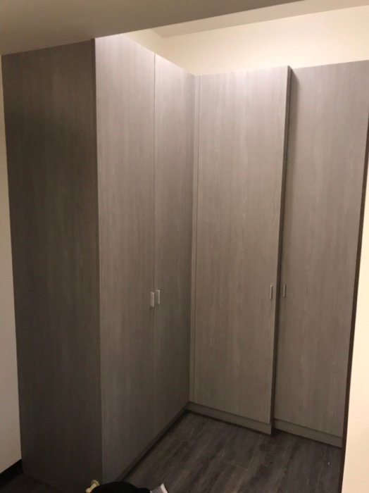 台中系統櫃--超高超優收納更衣室L型雙開門系統衣櫃 { 湯姆 雙開門系統L型衣櫃 } 衣服棉被行李箱的家 客製化設計