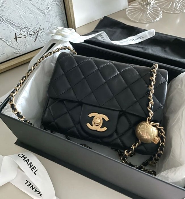 Chanel 香奈兒包 核桃金球手機包 黑 現貨