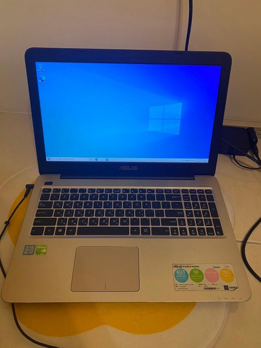 降價便宜售ASUS華碩 X556U I5-6200,WIN10 8G/256G SSD,獨顯,15.6吋FHD/USB3