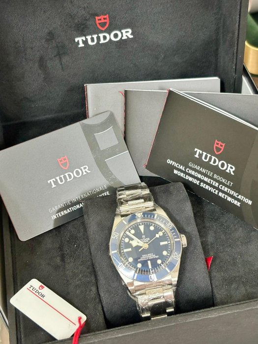 TUDOR 帝舵 型號M79030b 錶徑42mm 動力來源MT5402 2023/Sep 台灣AD