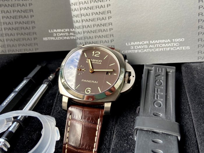 飛馬當舖 售 PANERAI 沛納海 LUMINOR MARINA PAM351  三日鍊 44mm 金色指針 鈦金屬