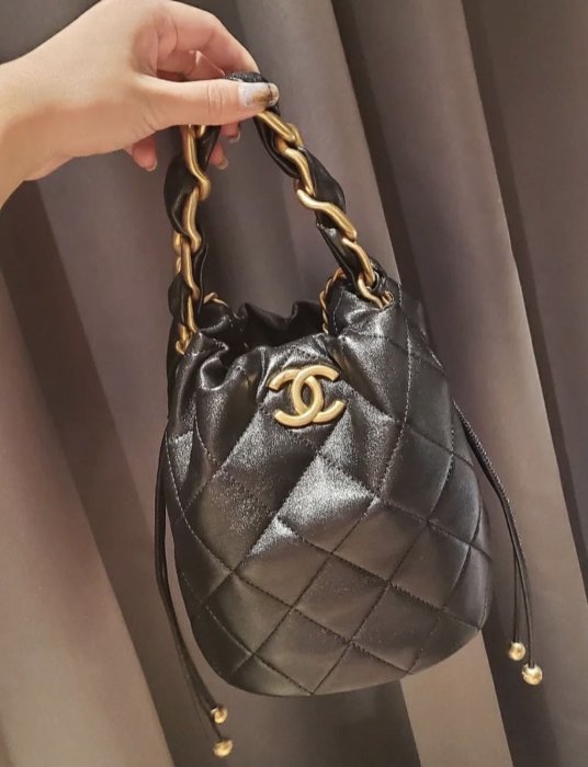 【翰貝格名牌館】全新真品 CHANEL 黑色菱格 金鏈 小型 束口水桶包 AS2390