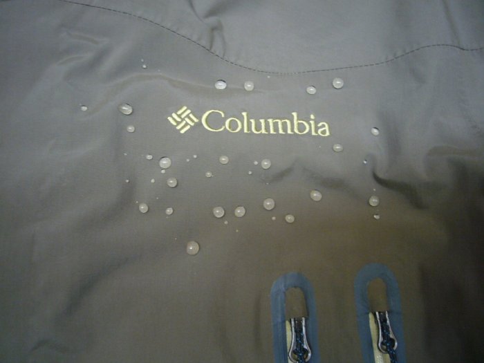 特價5折全新吊牌未拆 Columbia 防風防水透氣外套North Face GORE-TEX ATUNAS