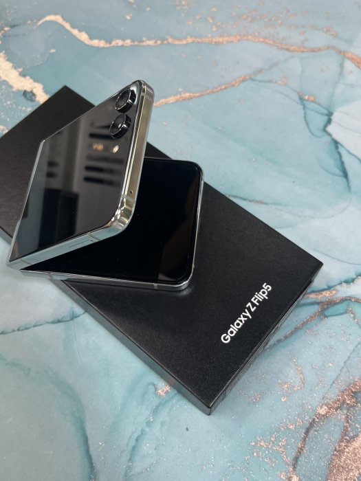 拆封新品🔹最新款封面螢幕設計SAMSUNG Galaxy Z Flip5 (8G+256GB)綠色折疊機