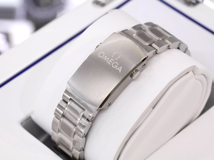 OMEGA 歐米茄 手錶 機械錶 42mm 東京奧運限定 超霸白熊貓 黑面盤 522.30.42.30.04.001