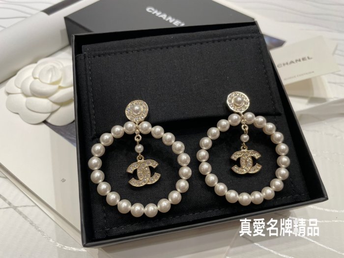 《真愛名牌精品》CHANEL AB4991  大圓圈珍珠 內雙C水鑽 夾式耳環 *全新*代購