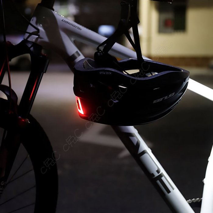 GUB-自行車【前後燈】安全帽：多功能護目鏡頭盔 USB充電單車頭燈 破風磁吸防風鏡 腳踏車尾燈 大燈警示燈 前燈後車燈