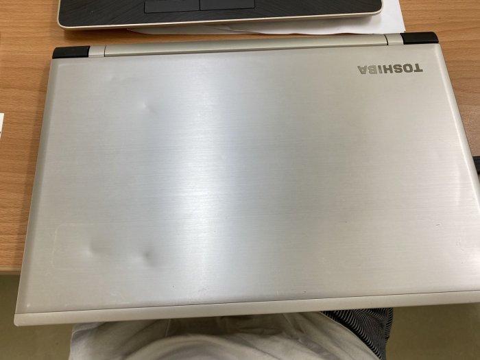 23.東芝型號P50-C 15.6吋高解析實用高機能筆電。CPU:i5-6200U 。記憶體8G-固態硬碟SSD-256