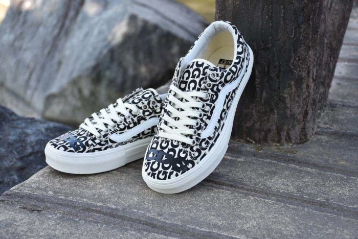 Vans authentic store cdg