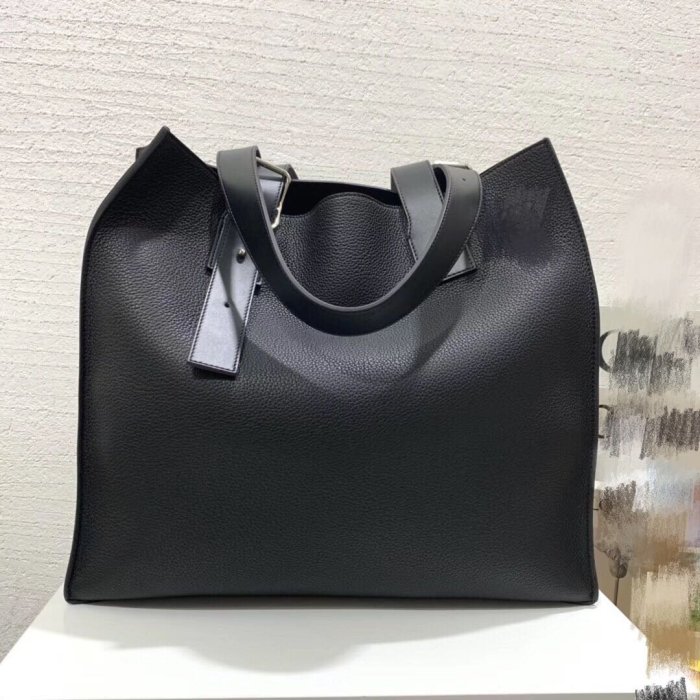 《海外原單》西班牙王室品牌Buckle tote bag小牛皮托特包