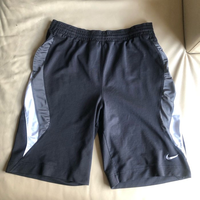 [品味人生2]保證正品 Nike 黑色 藍球褲 運動短褲 size XL