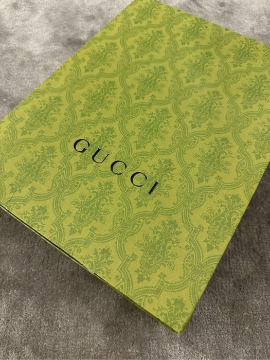 Gucci 丹寧 材質、真品 黑色 超美 時尚 百搭 漁夫帽 牛仔帽  收藏品99 新  付：盒子 現貨親拍