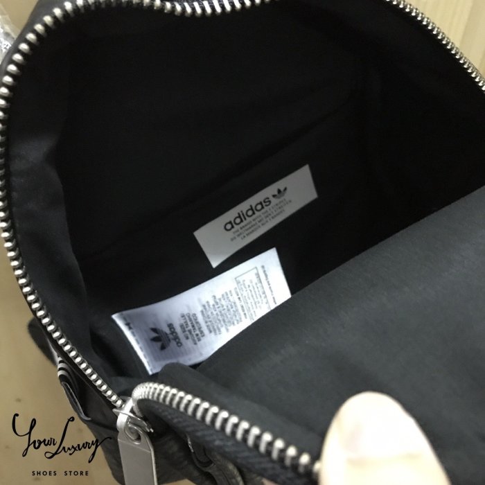 【Luxury】現貨 愛迪達 Adidas Classic Mini Backpack 聯名 荔枝皮黑色 後背包 小包